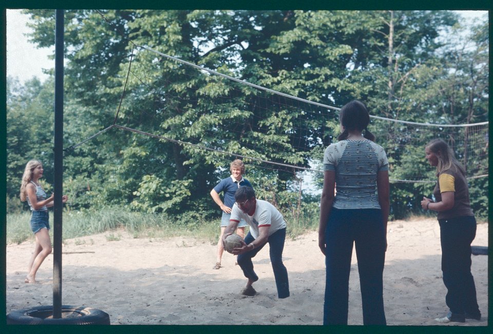 Deerfield 1975 Volleyball -2